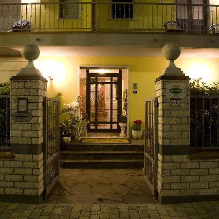 Fortunella 3*